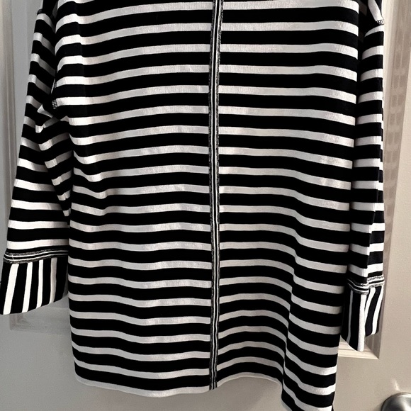 T by Talbots Women’s Black and White Striped Long Sleeve Top - Picture 2 of 7